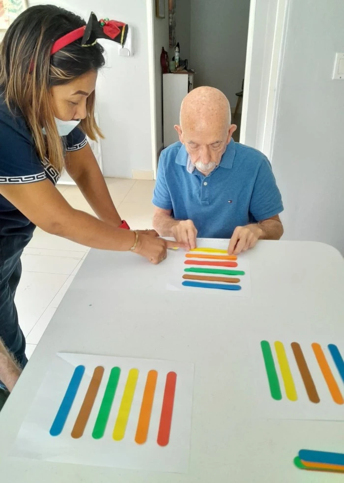 Casa residencial para adultos mayores cuidadoras